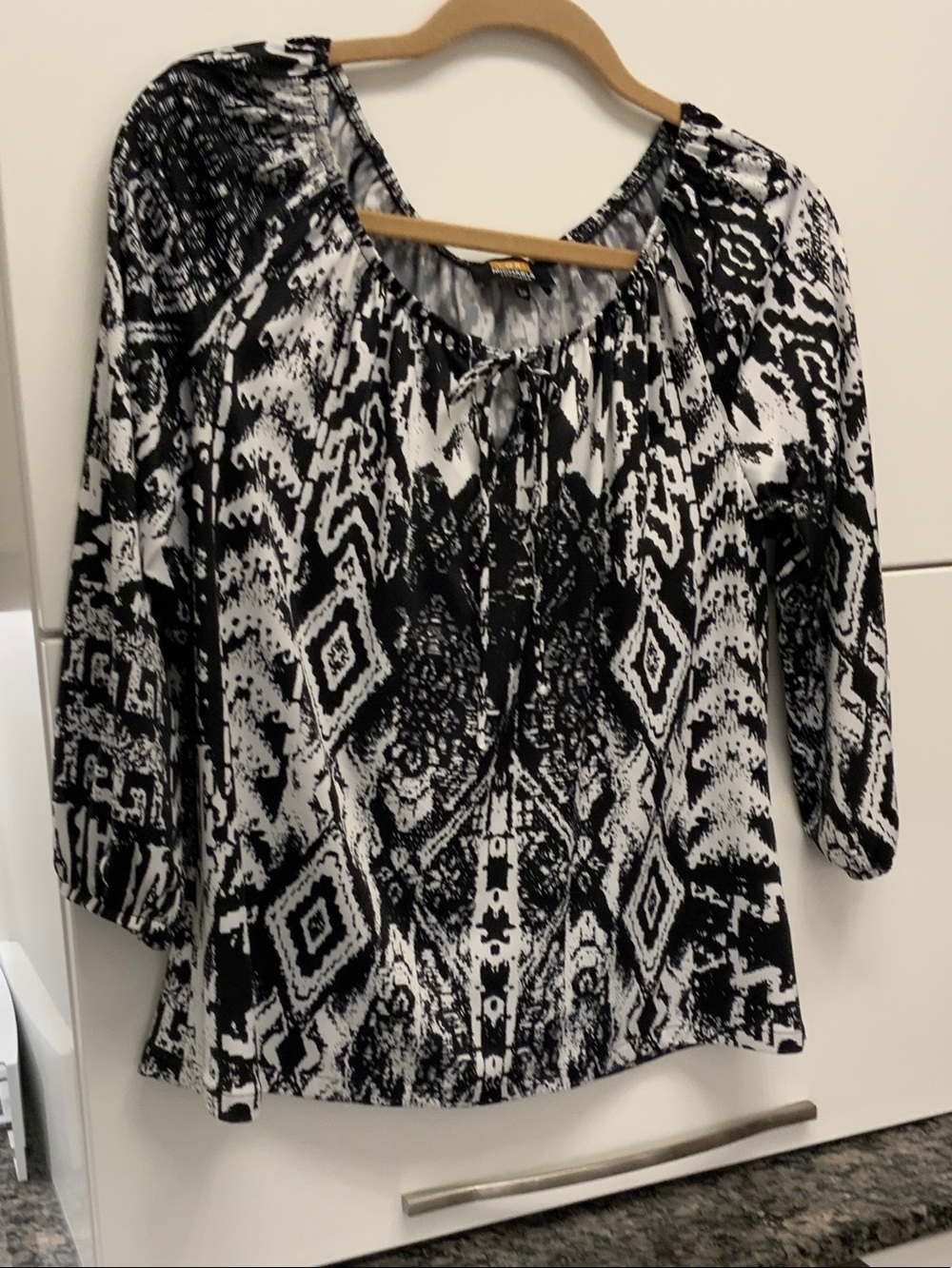 Michaels Black & White Printed Peasant small size. 3/4 sleeves.